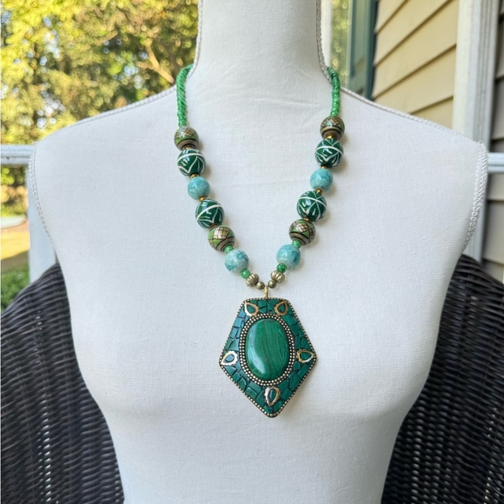 FAMILY VINTAGE STATEMENT NECKLACE